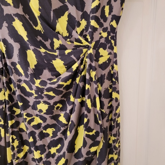Diane Von Furstenberg Silk Dress Size 2 Grey Black Yellow Animal Print Vintage - Picture 7 of 9